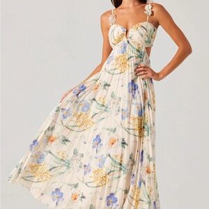 ASTR Emese Floral Pleated Maxi Dress